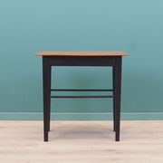 Table basse en noyer, design danois, années 1970, production : Danemark