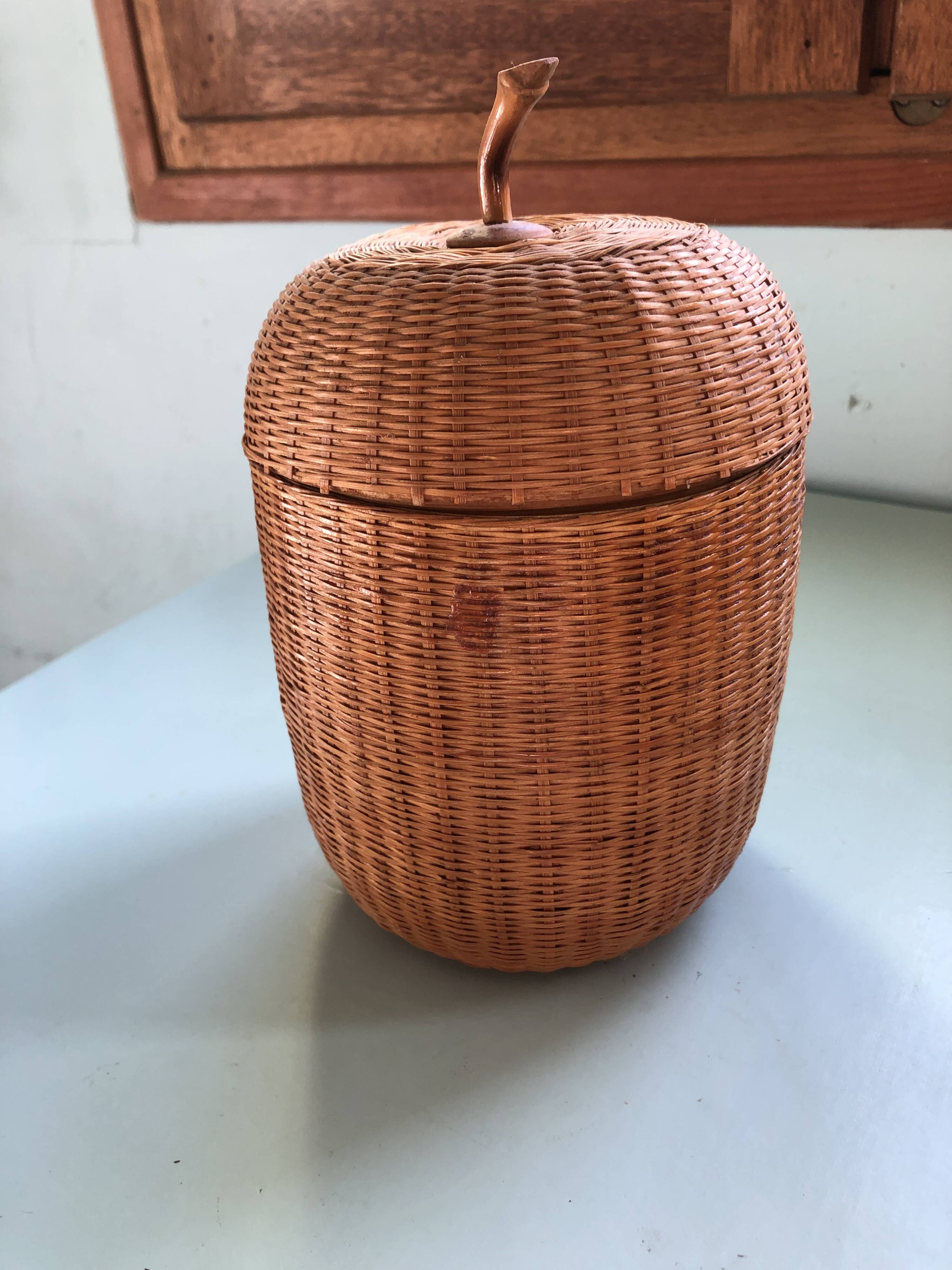 Wicker fruit basket