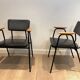 Paire de fauteuils laqués noirs modèle "M" de Pierre Guariche, vers 1950