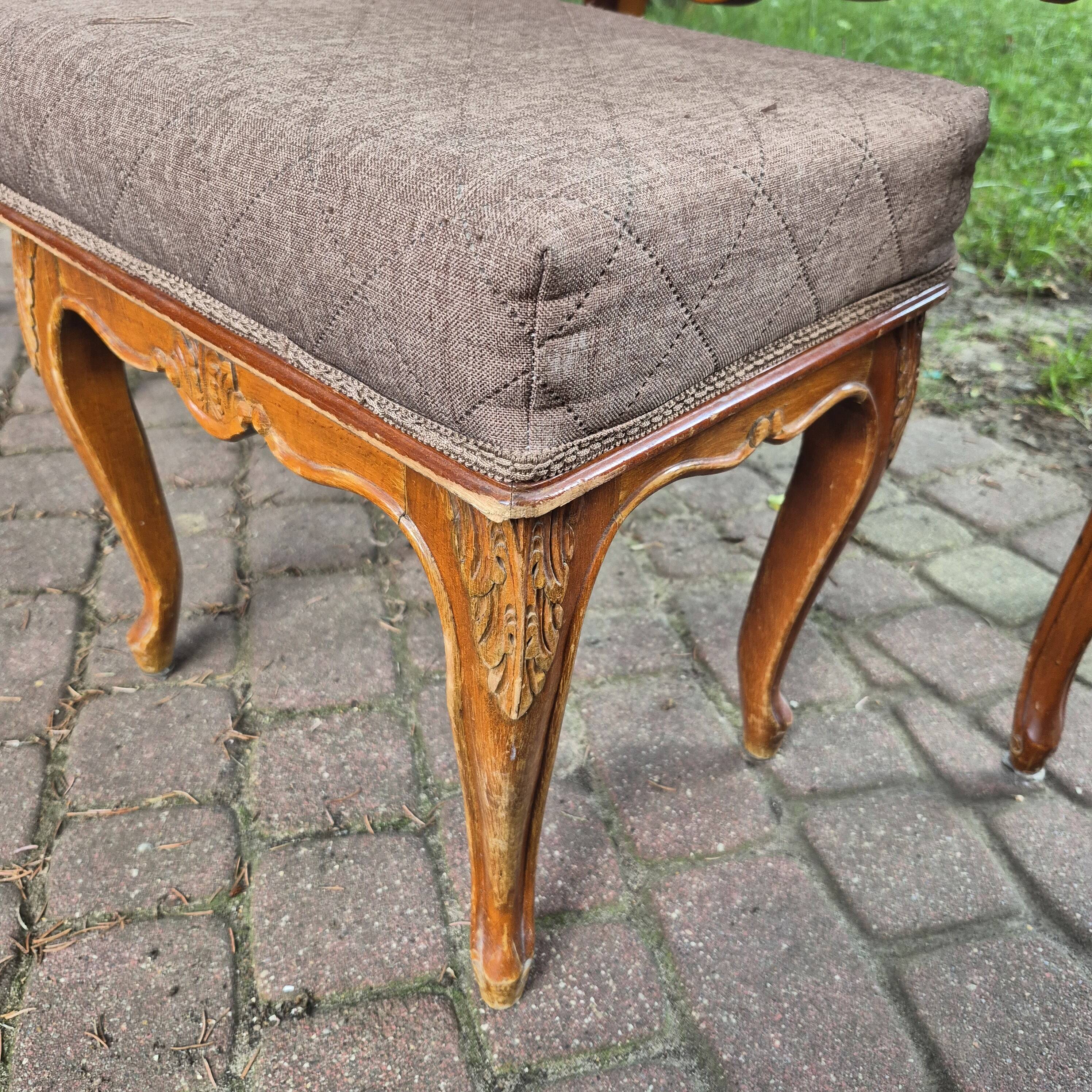 Ensemble de chambre à coucher complet de style Louis XV en 4 pièces - Coiffeuse, tables de nuit, tabouret -