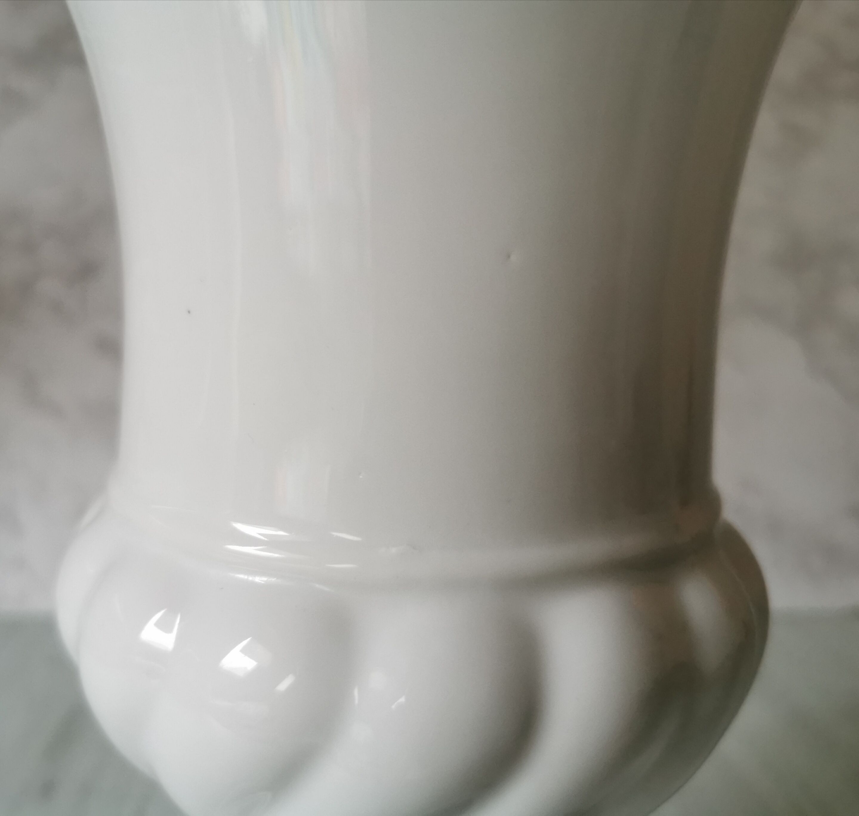 Medici porcelain vase