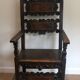 Suite d’un fauteuil et d'une paire de chaises en noyer d'époque Renaissance italienne