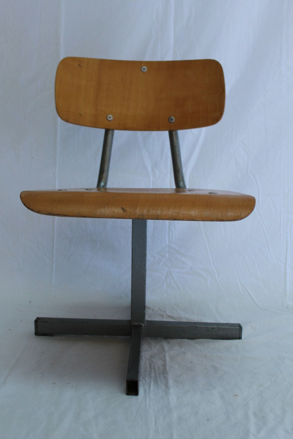 Lot of 10 kindergarten chairs - industrial style