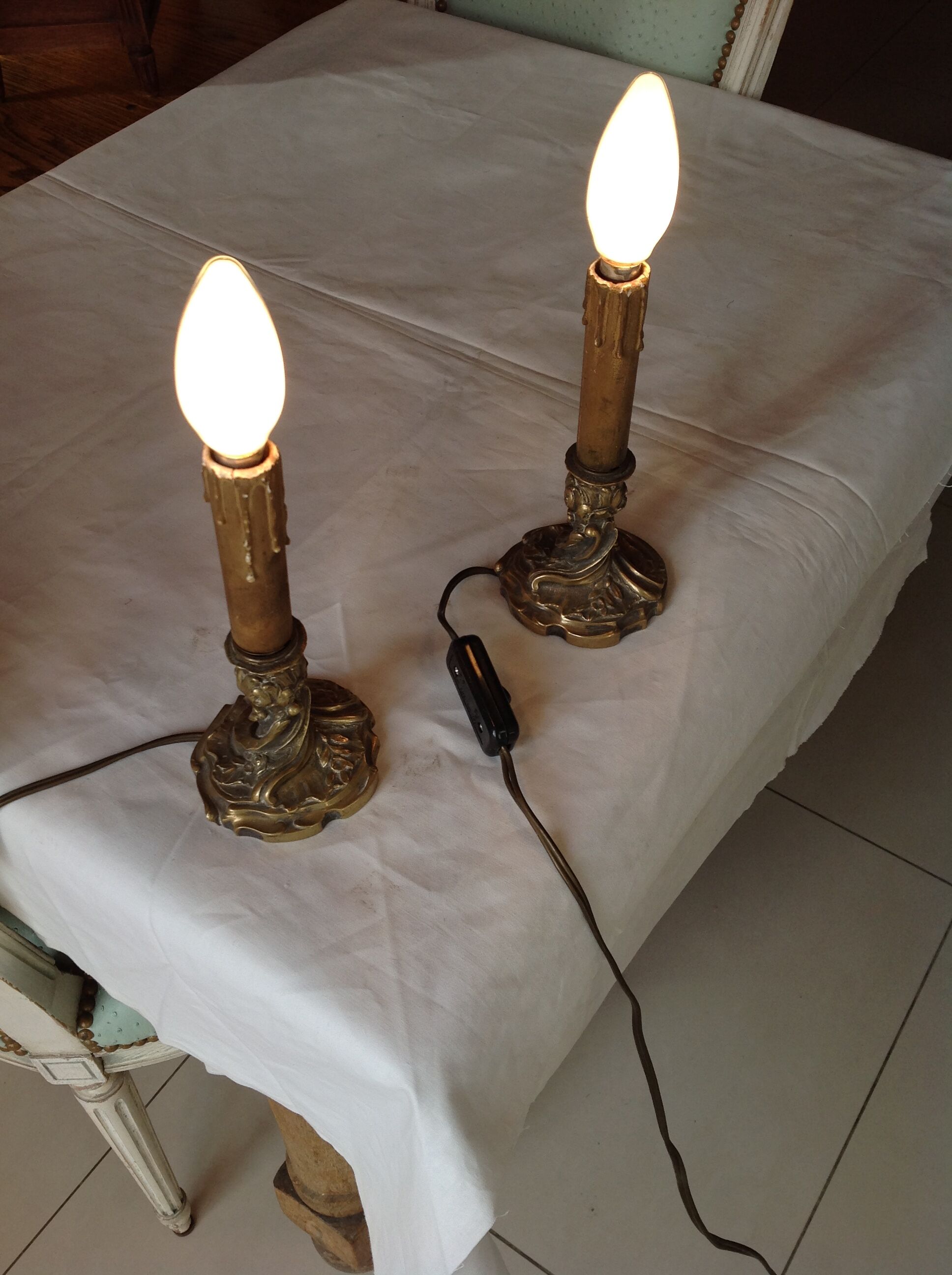 Pair of bronze bedside lamp, 19th
