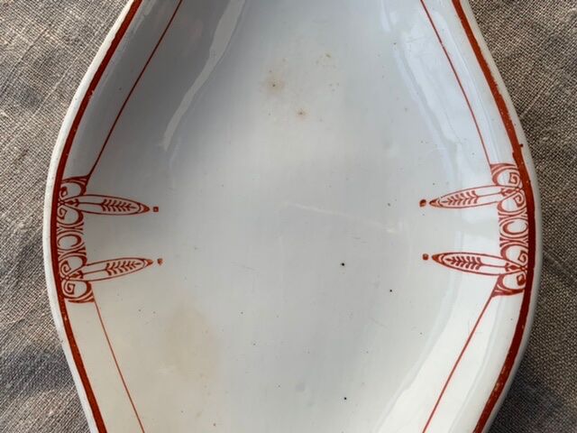 Serving dish in white porcelain art deco mill wolves orchies