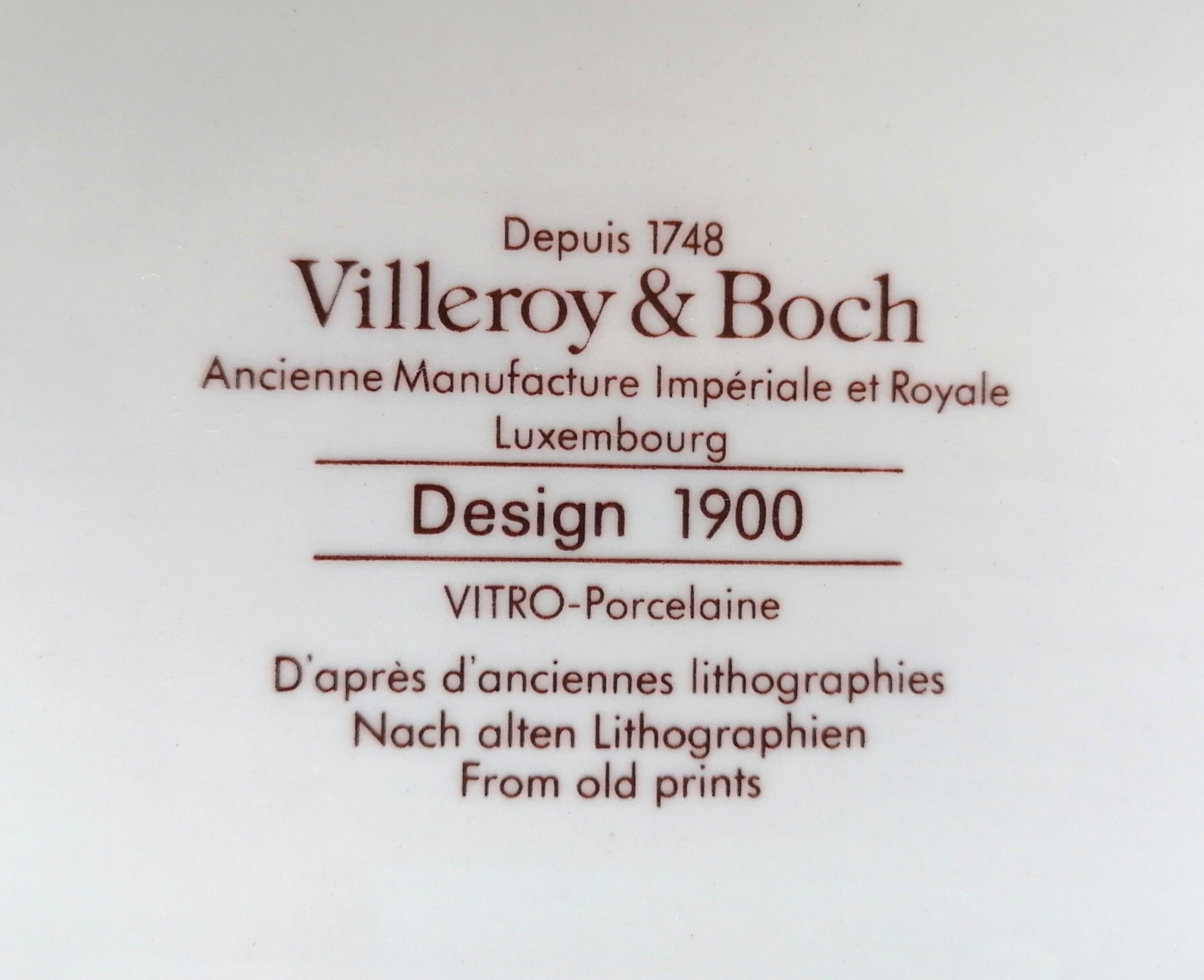 Villeroy and Boch cake dish