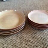 Set of 8 stoneware plates