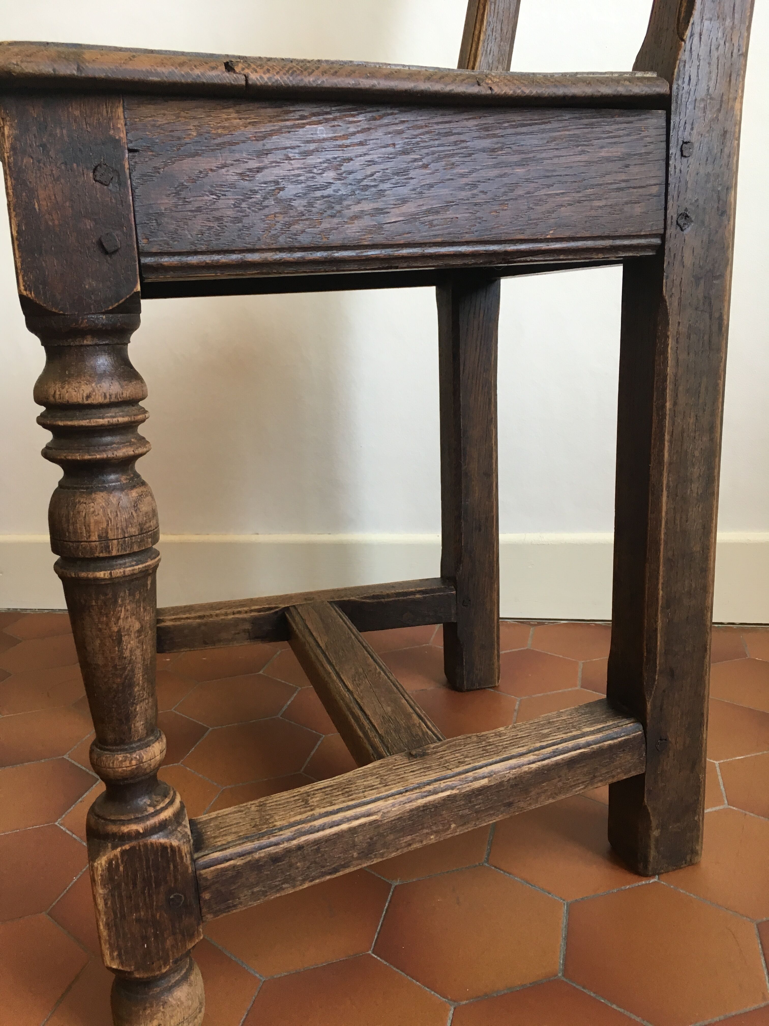 Set of 6 chairs in dark wood rustic
