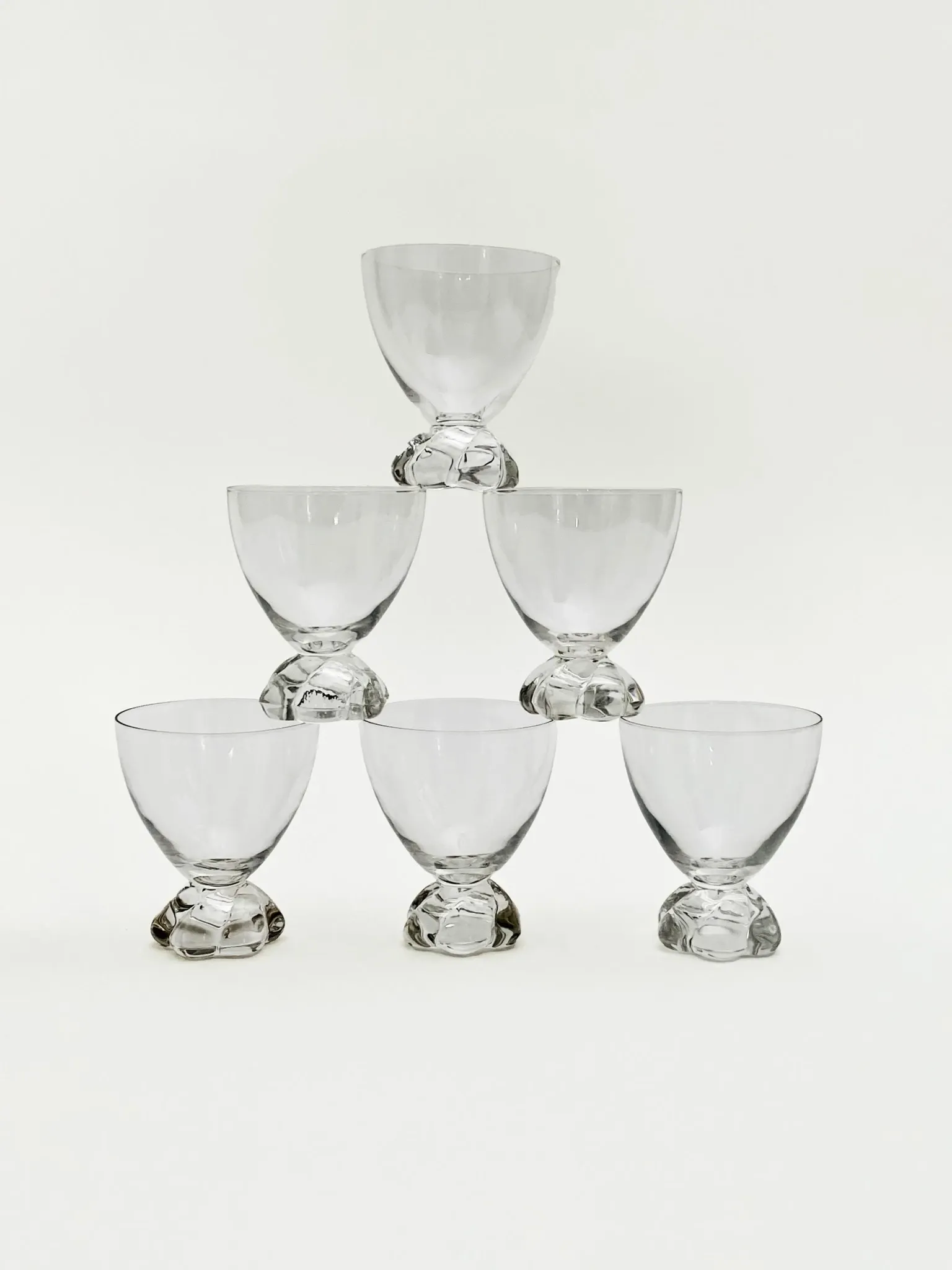 Verres à pieds floraux