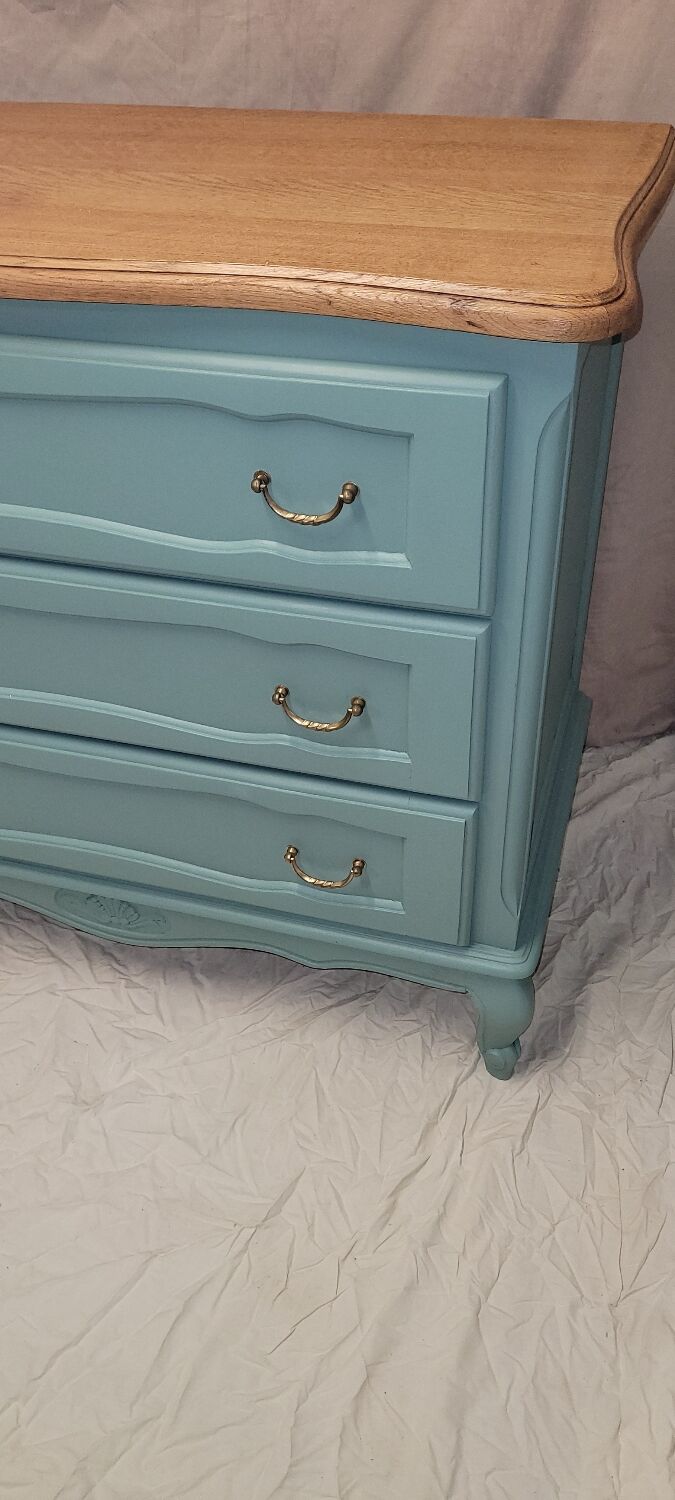 Louis xv style chest of drawers