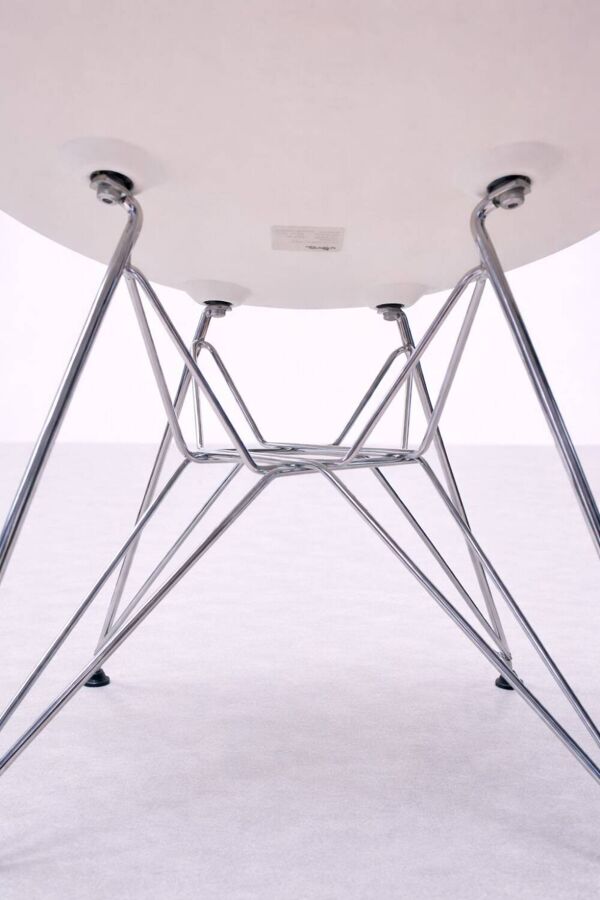 Chaise DSR style Eames Vitra blanche avec piètement Eiffel chromé