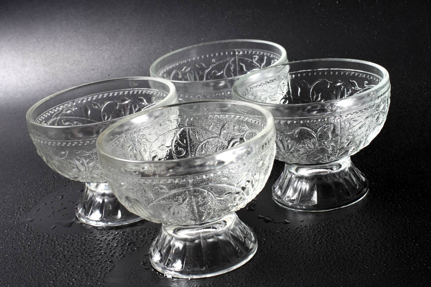 Set of 4 Vintage Pressed Glass Dessert Bowls Cibulak by Pavel Panek / 1977