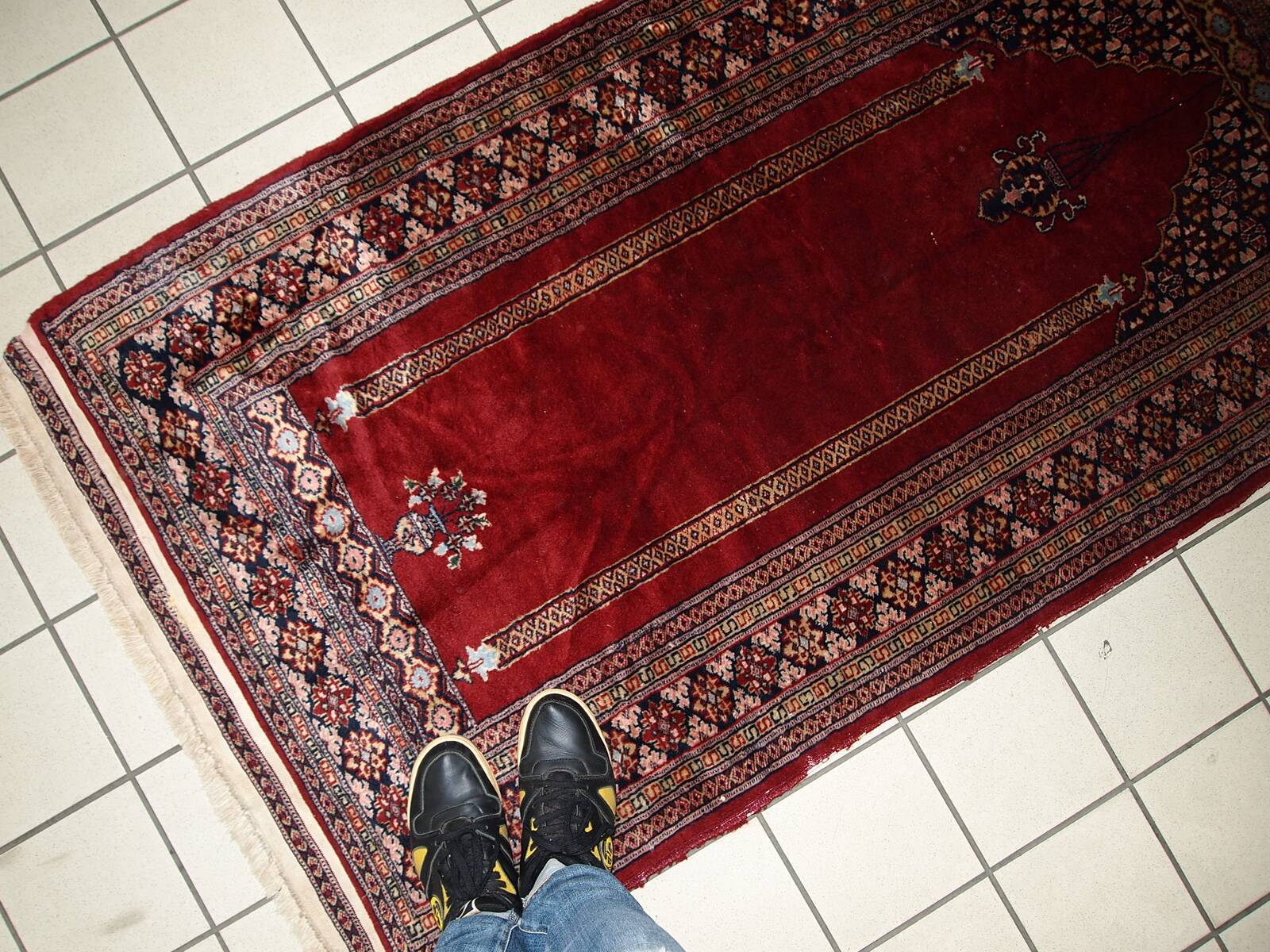 Tapis Vintage Bukhara en Laine, Années 1960, Éclat et Tradition