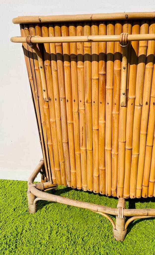 Bamboo Tiki Bar ~ Vintage 50s ~ Counter