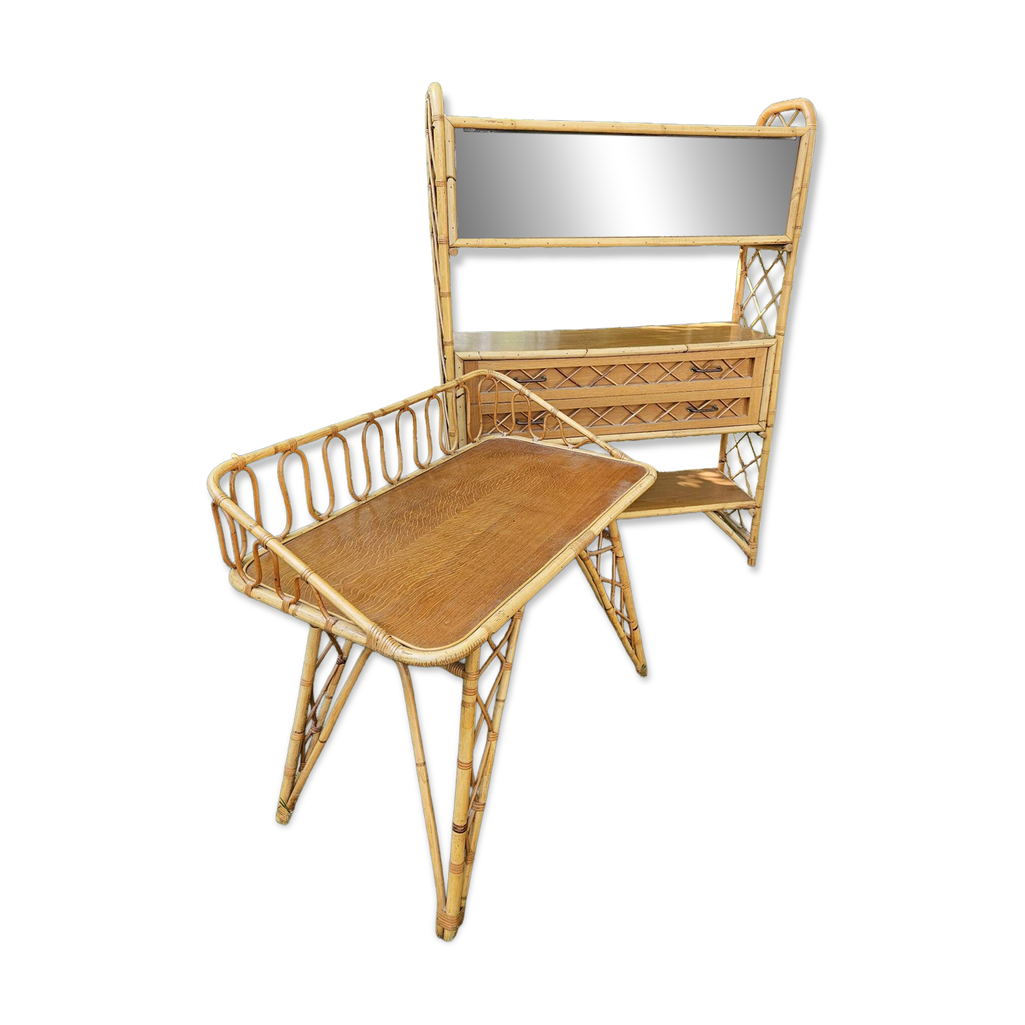 Rattan bamboo display shelf + vintage desk from the 50s-60s-70s.