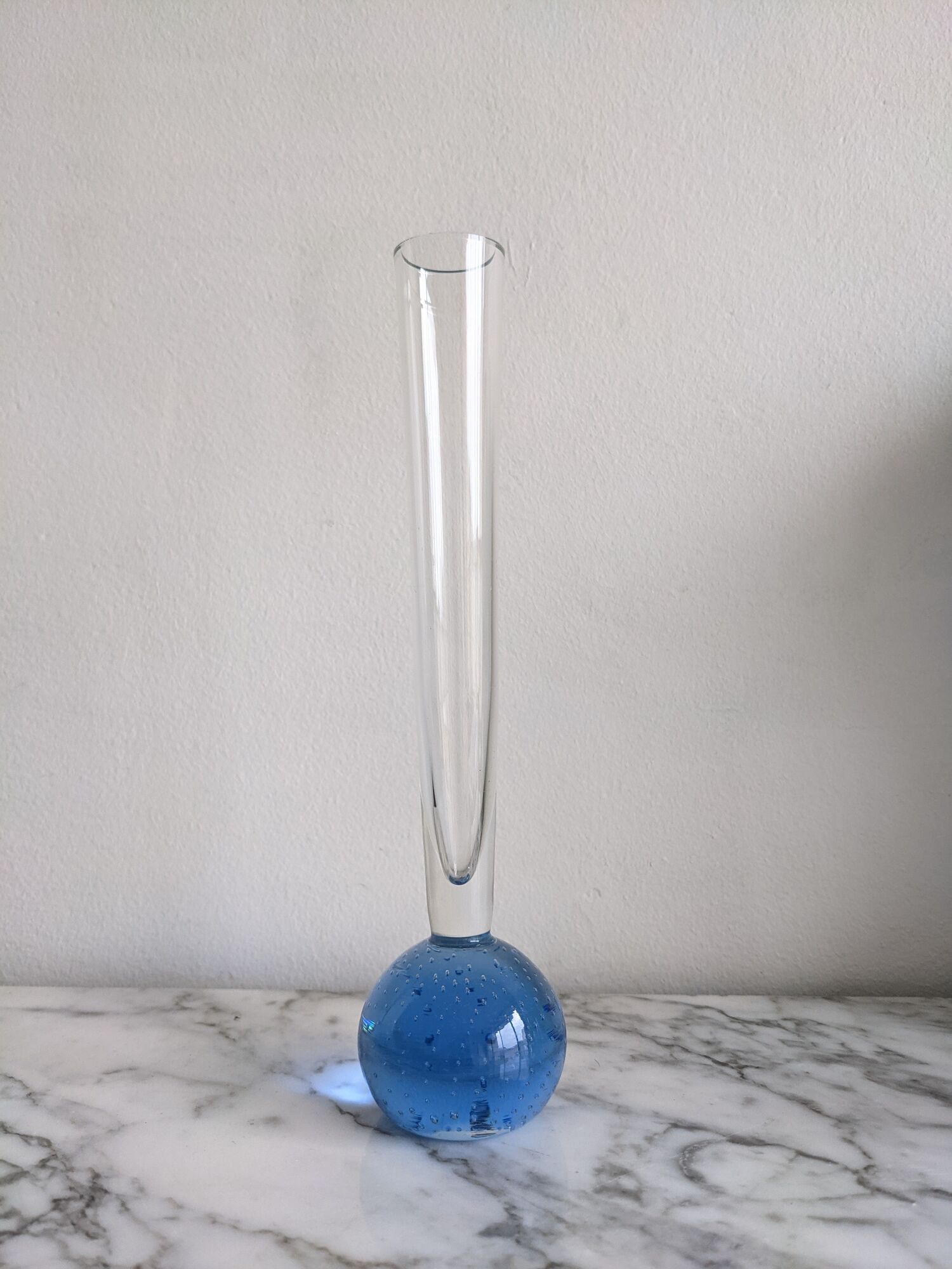 Vintage fine soliflore glass vase with blue ball in bubbled glass Murano at the base