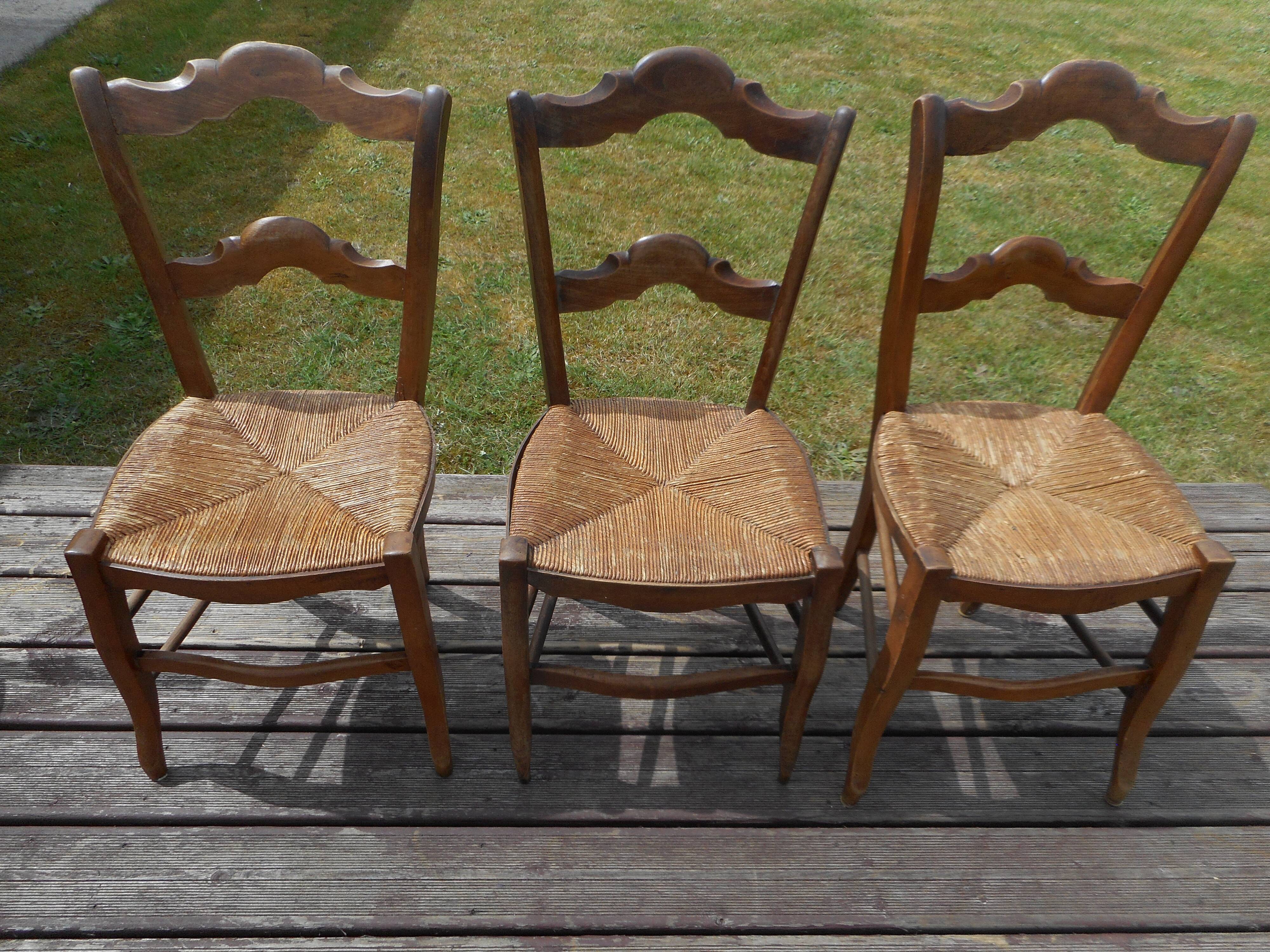 Lot of 3 old wooden chairs with straw seats