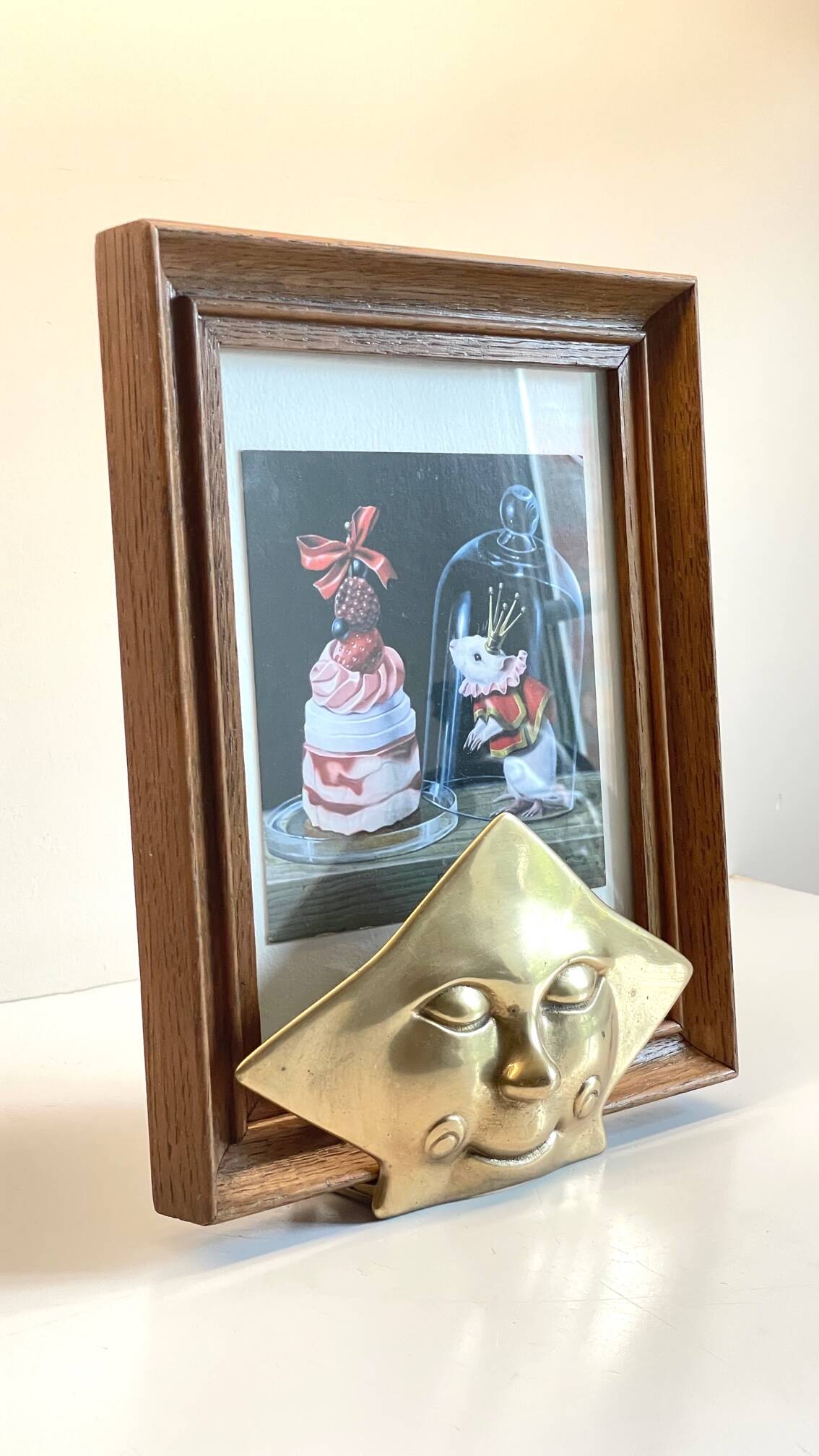 Display star shape mail holder in vintage brass