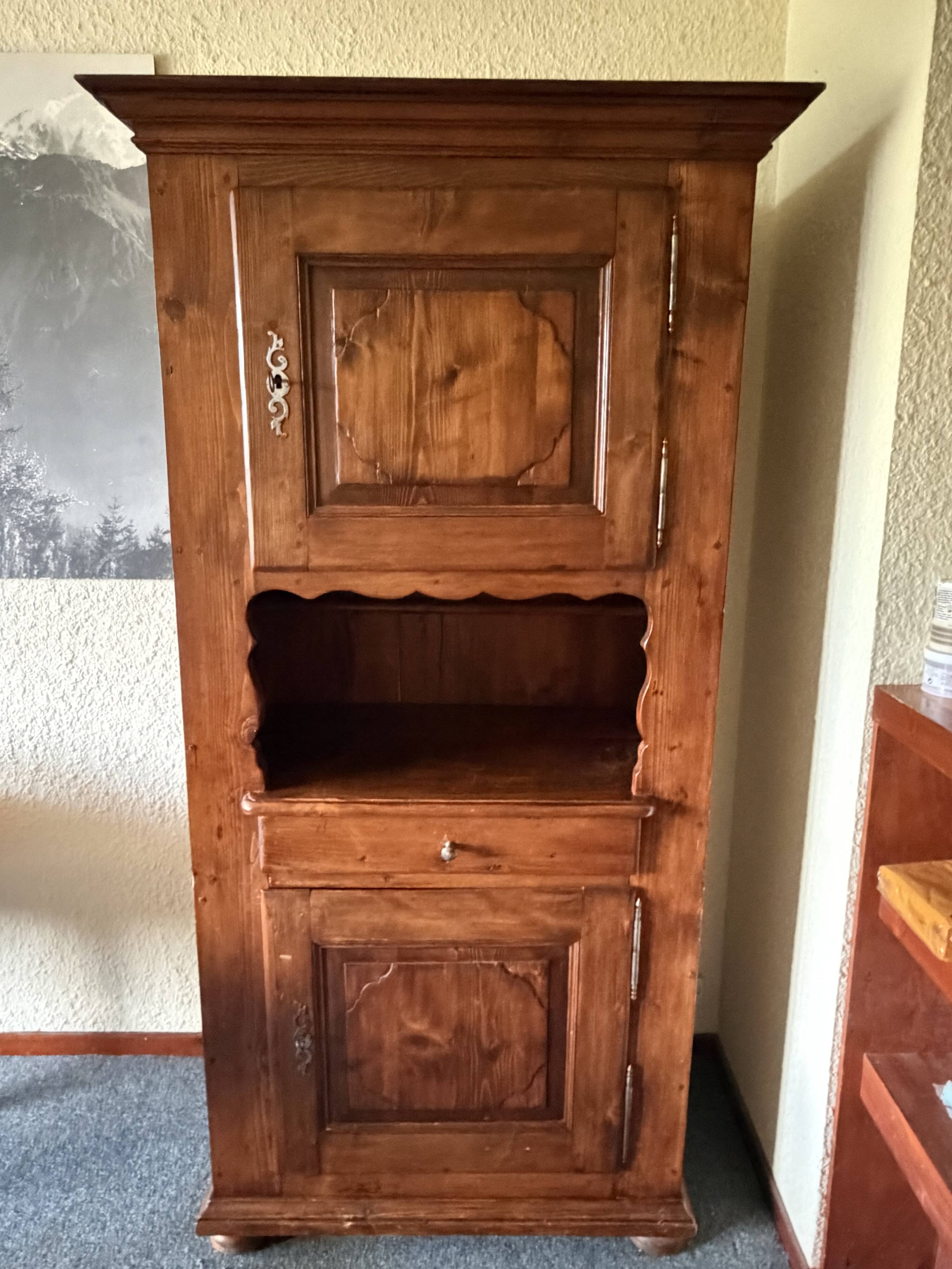 Alsatian buffet from Sundgau – 18th century – Very good condition