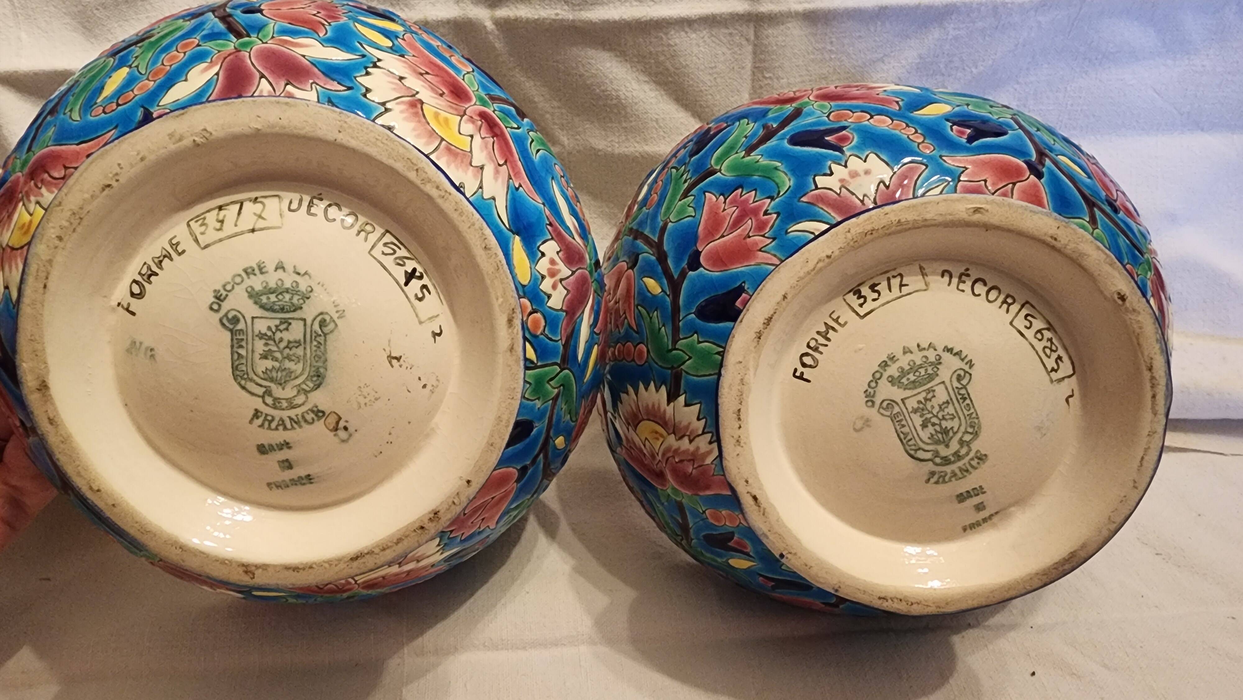 Bowl with handle in Longwy enamels