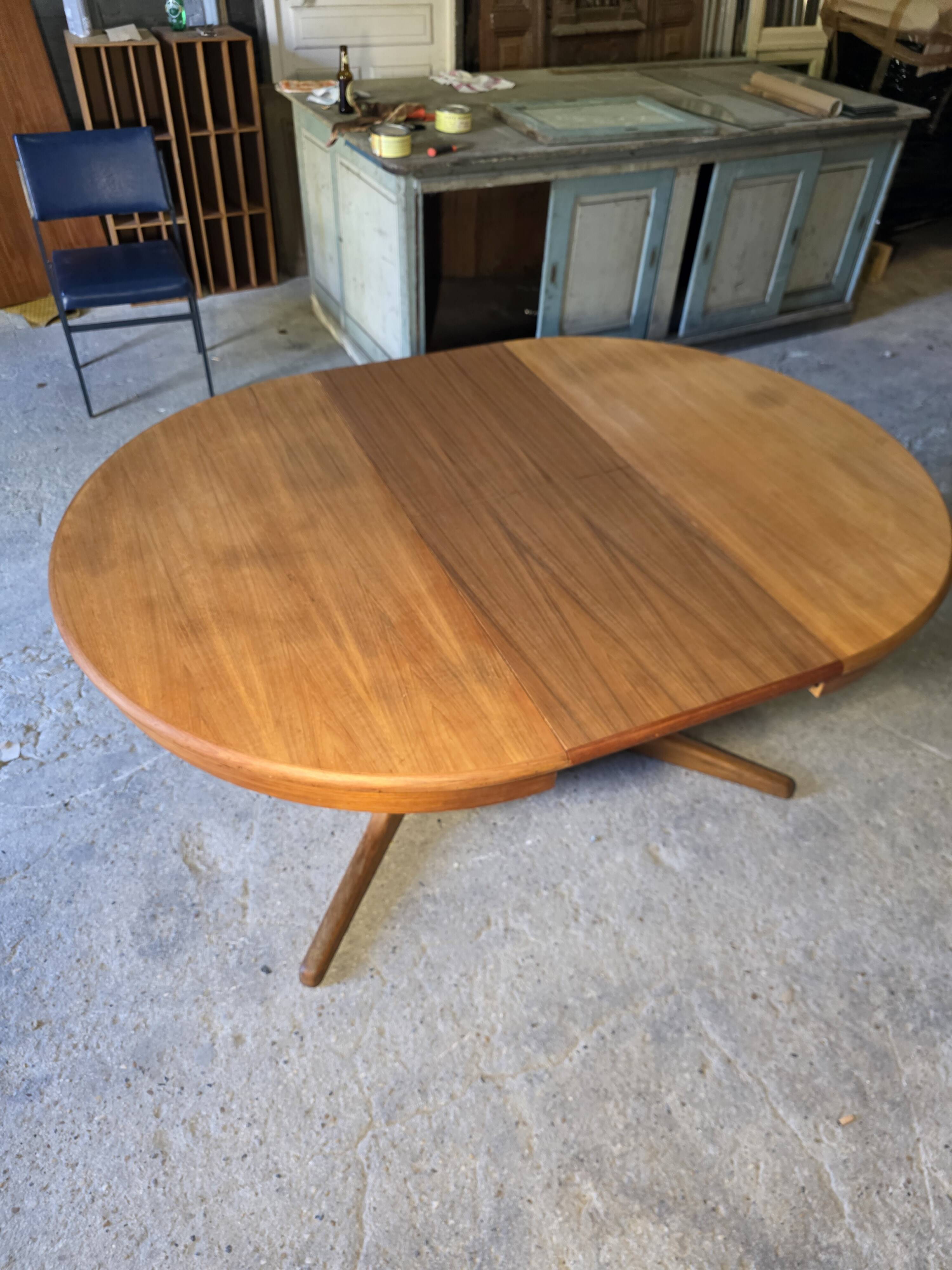 Table Baumann extensible en teck des années 60