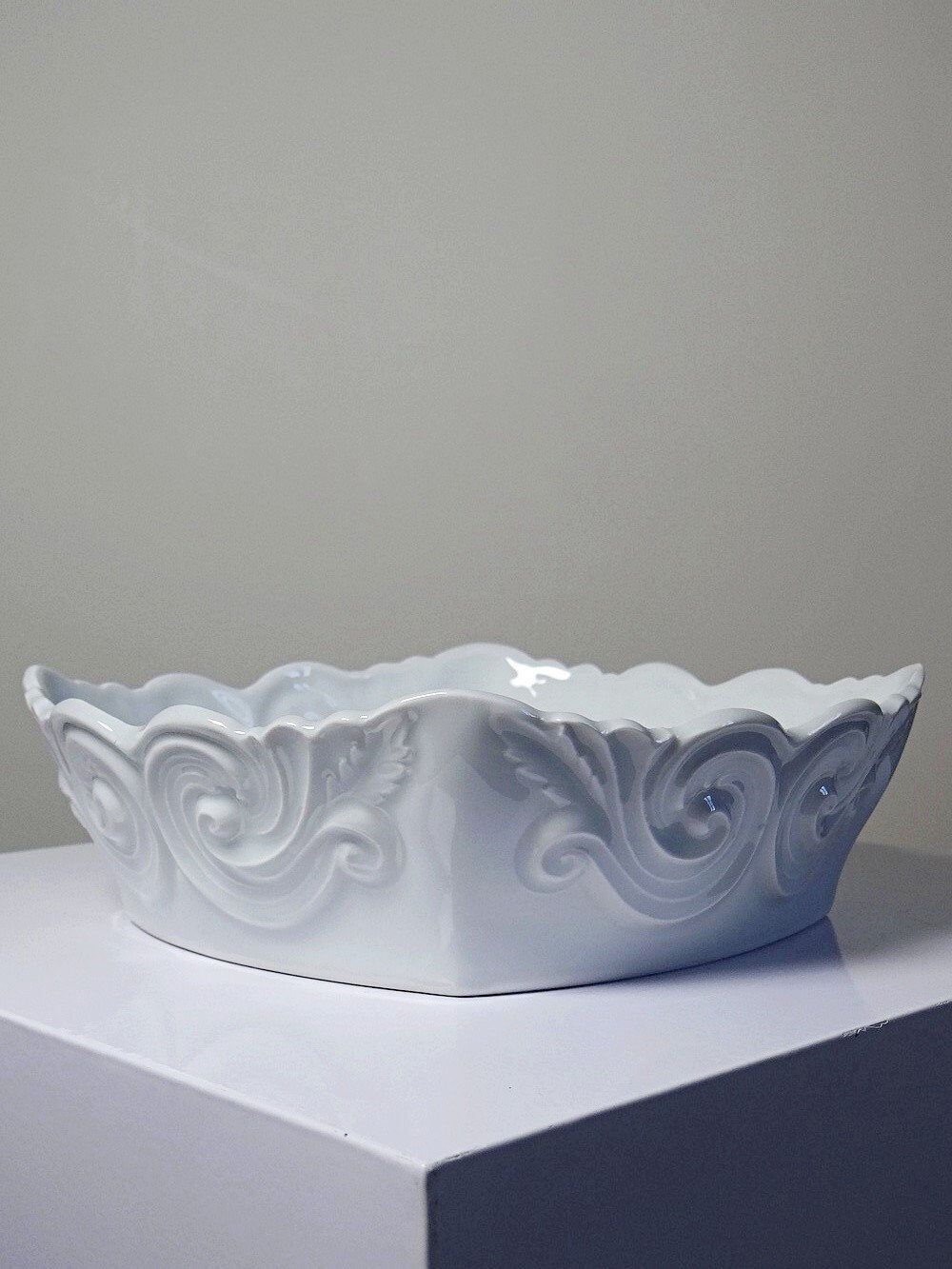 Square coupe/bowl in celadon porcelain, vintage Limoges from the 50s to 70s.