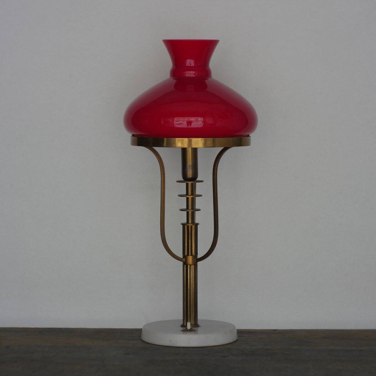 Table lamp in brass, glass and marble attributed to Stilux, Italy, 1950s.