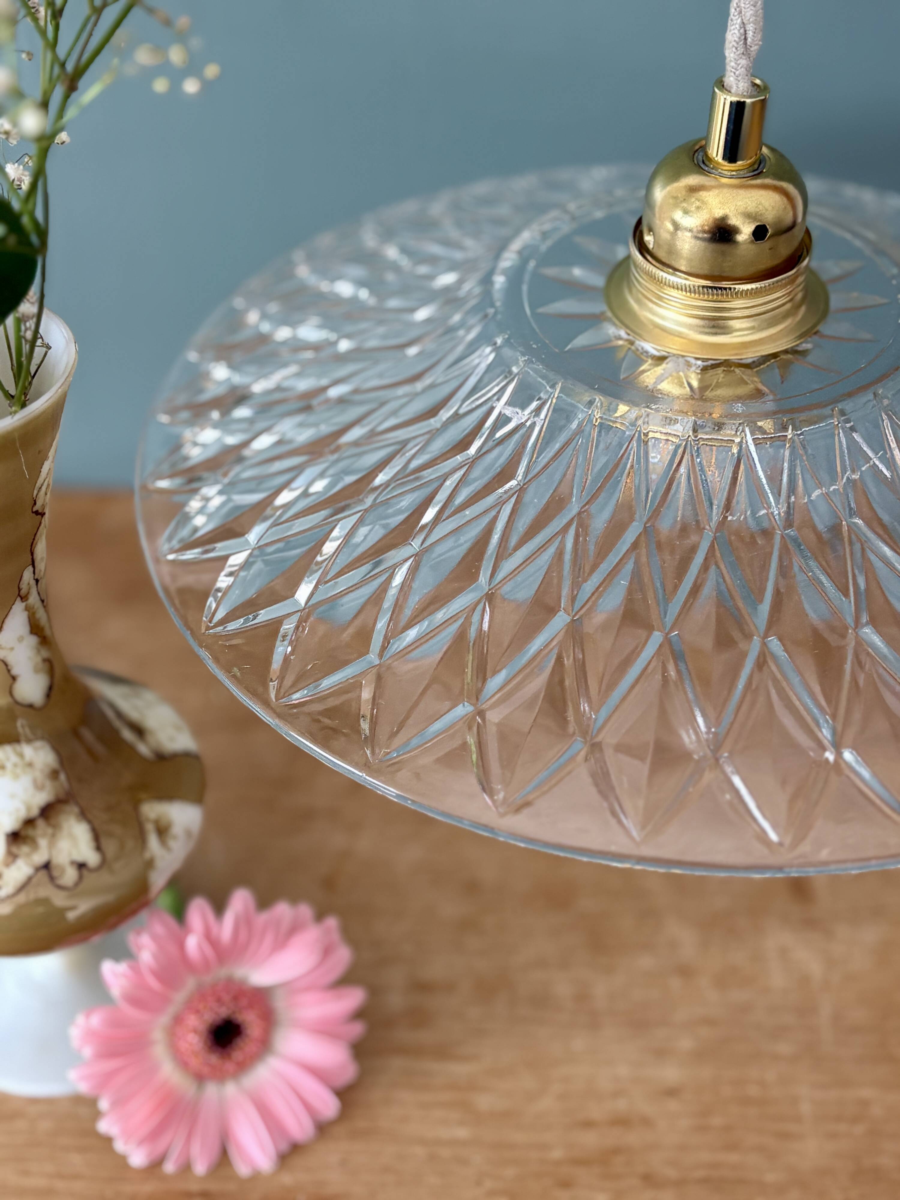 Suspension abat-jour vintage en verre moulé - collection vaisselle -