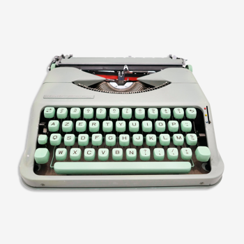 Machine à écrire Hermes Baby Rocket vert tilleul révisée ruban neuf