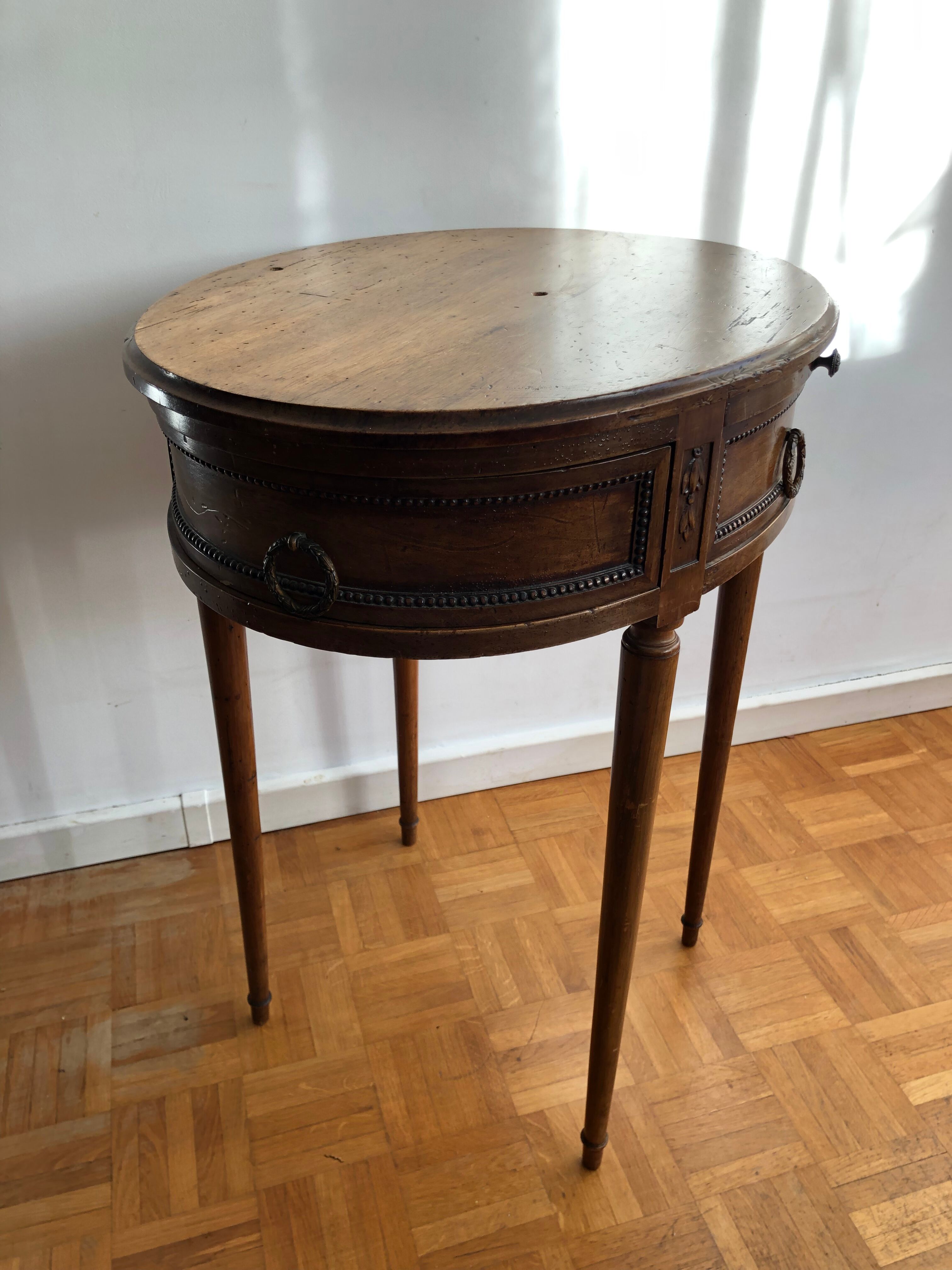 Side table console