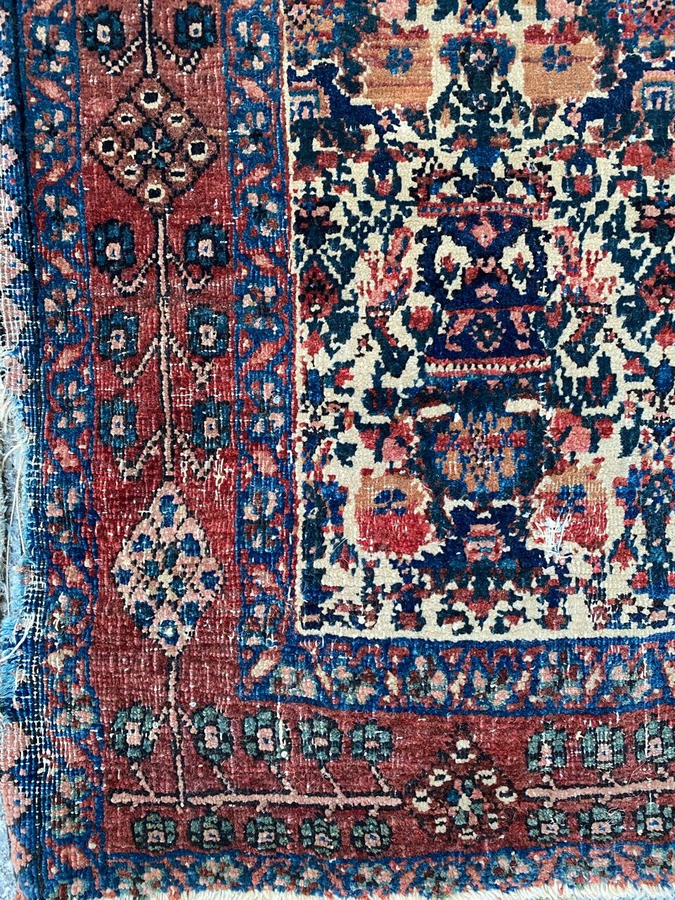 Beautiful old Persian carpet from Abadeh handmade 100x144 cm