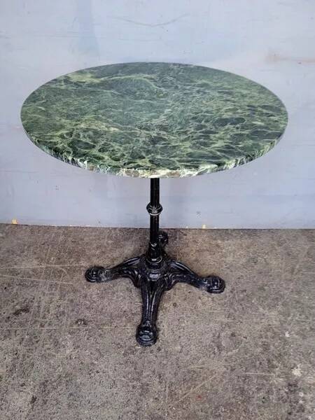 67cm marble bistro table / pedestal table