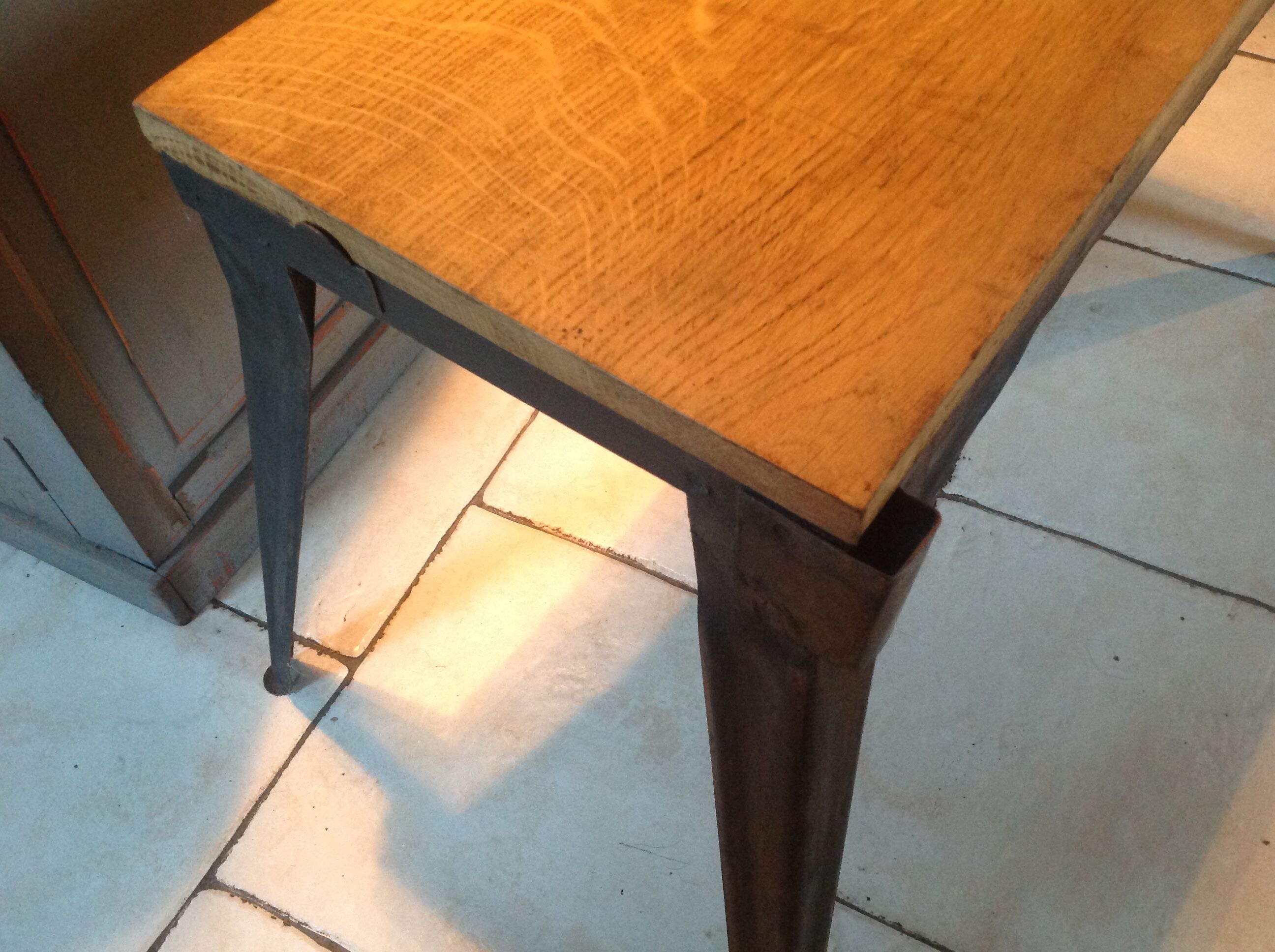 Industrial mind low table