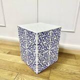 Earthenware plant holder