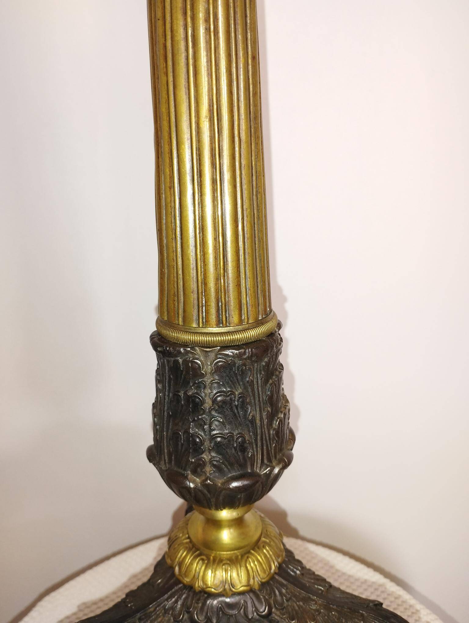 Antique lamp base with lion's paw - Restoration period - Empire