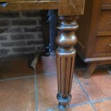 Oak desk with 3 drawers