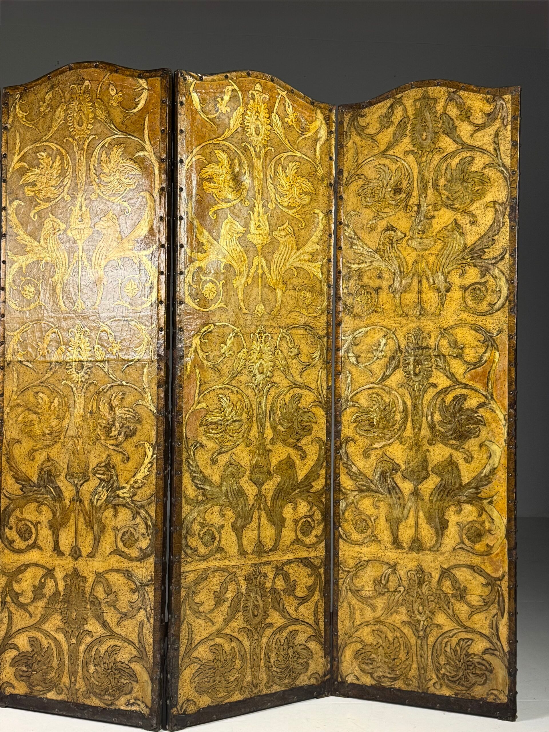 Paravent jaune et doré du 19ème siècle