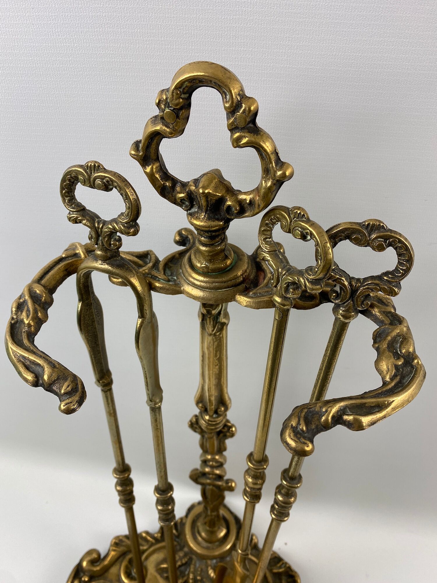 Brass fireplace servant 3 utensils and support