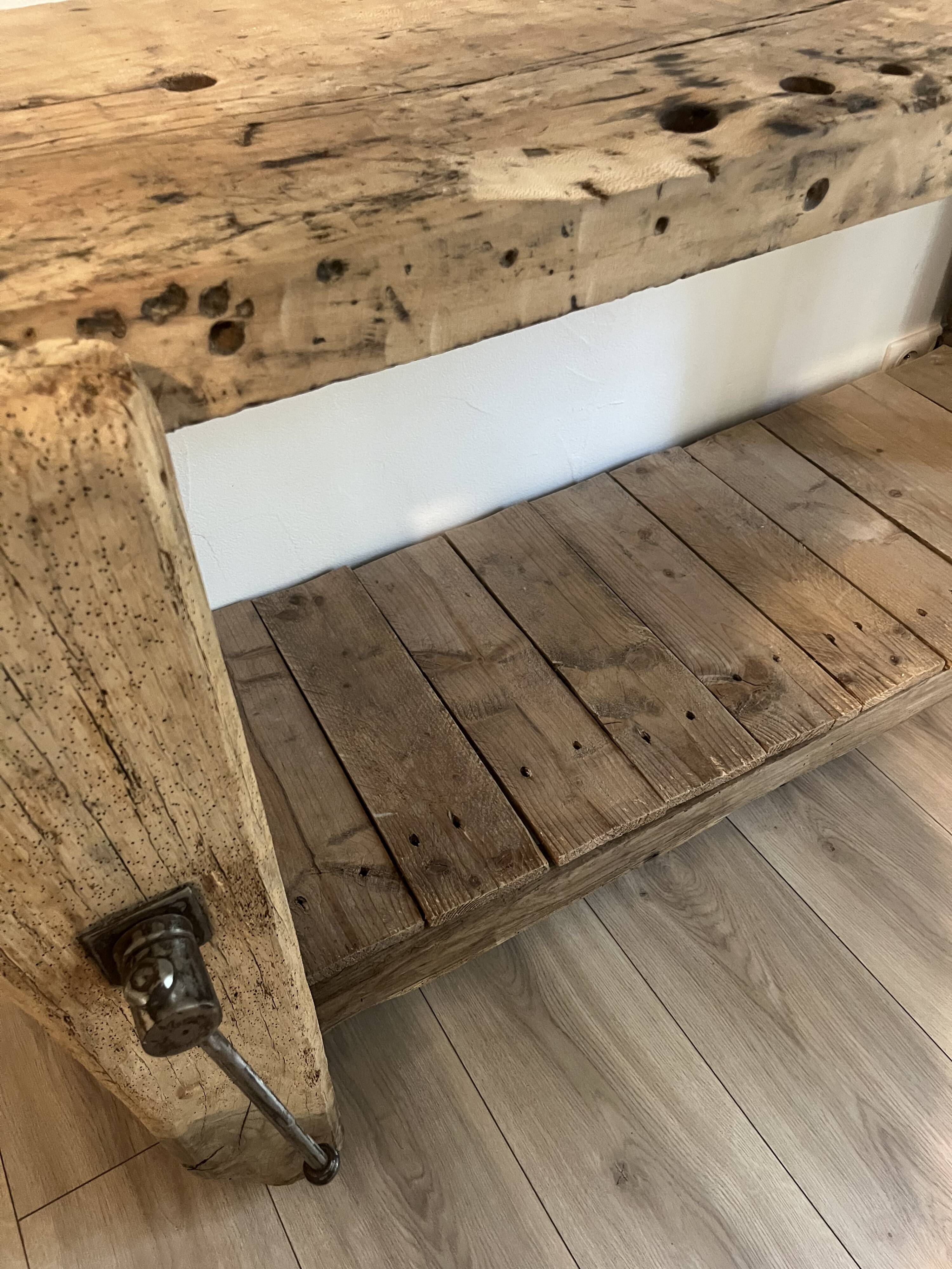 Old workbench / Carpenter's workbench