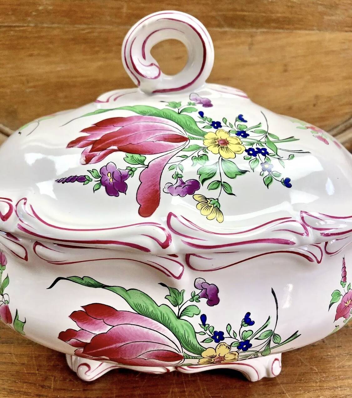 Luneville vegetable soup tureen, street lamp model