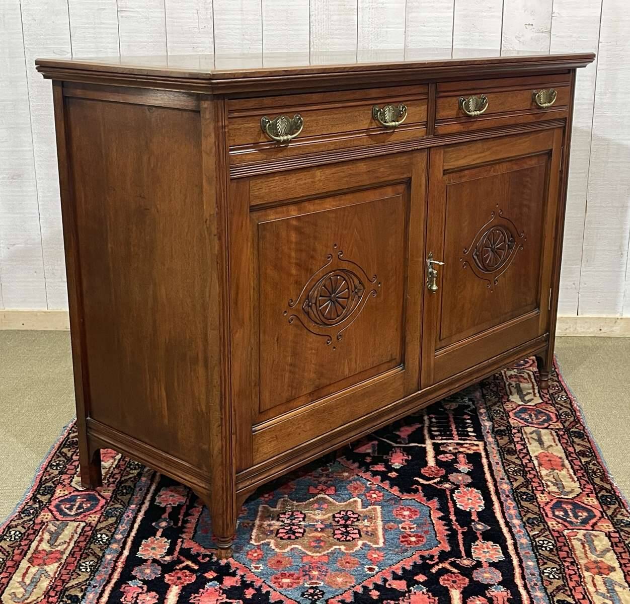 English buffet from the late 19th century in walnut.