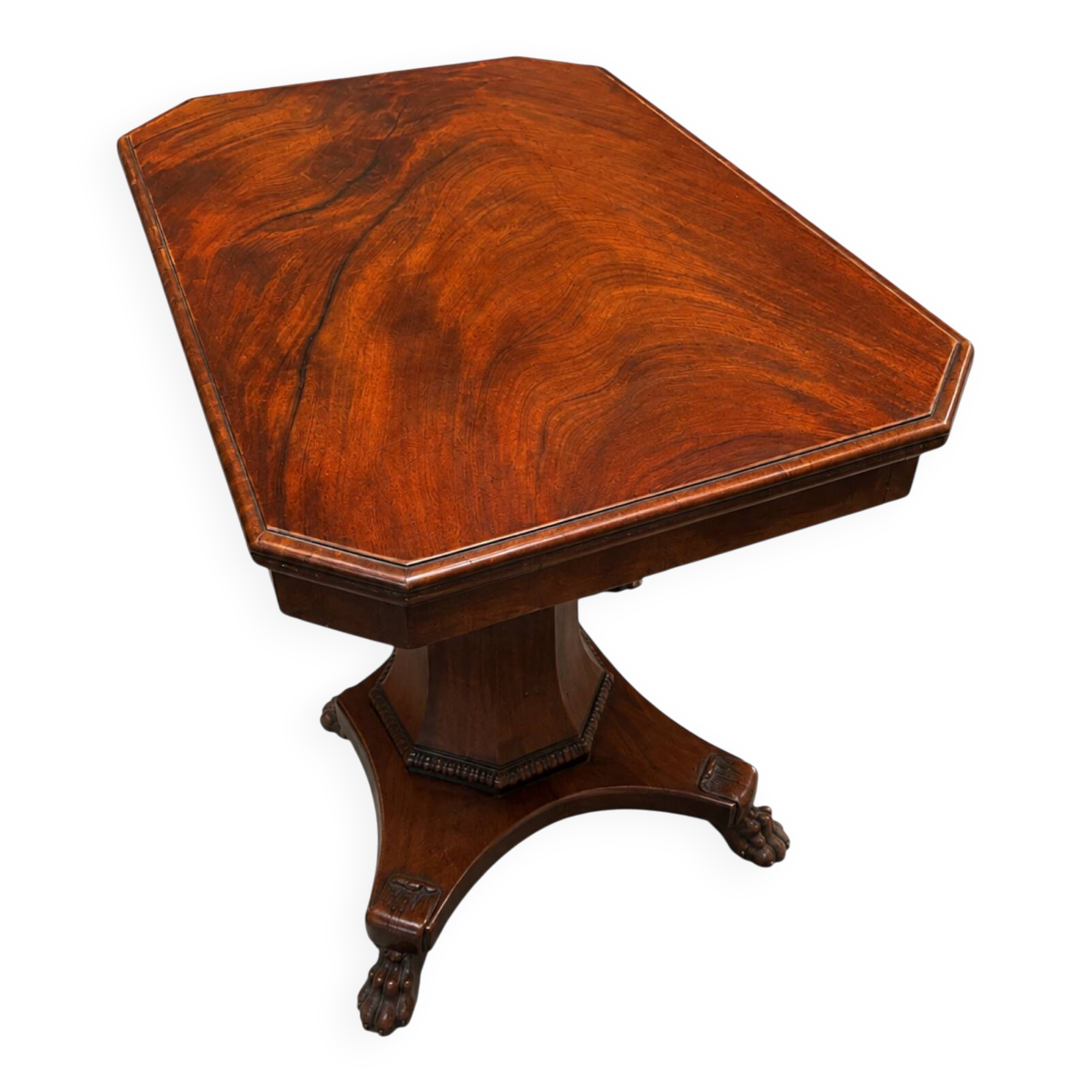 Table en Acajou avec moulure