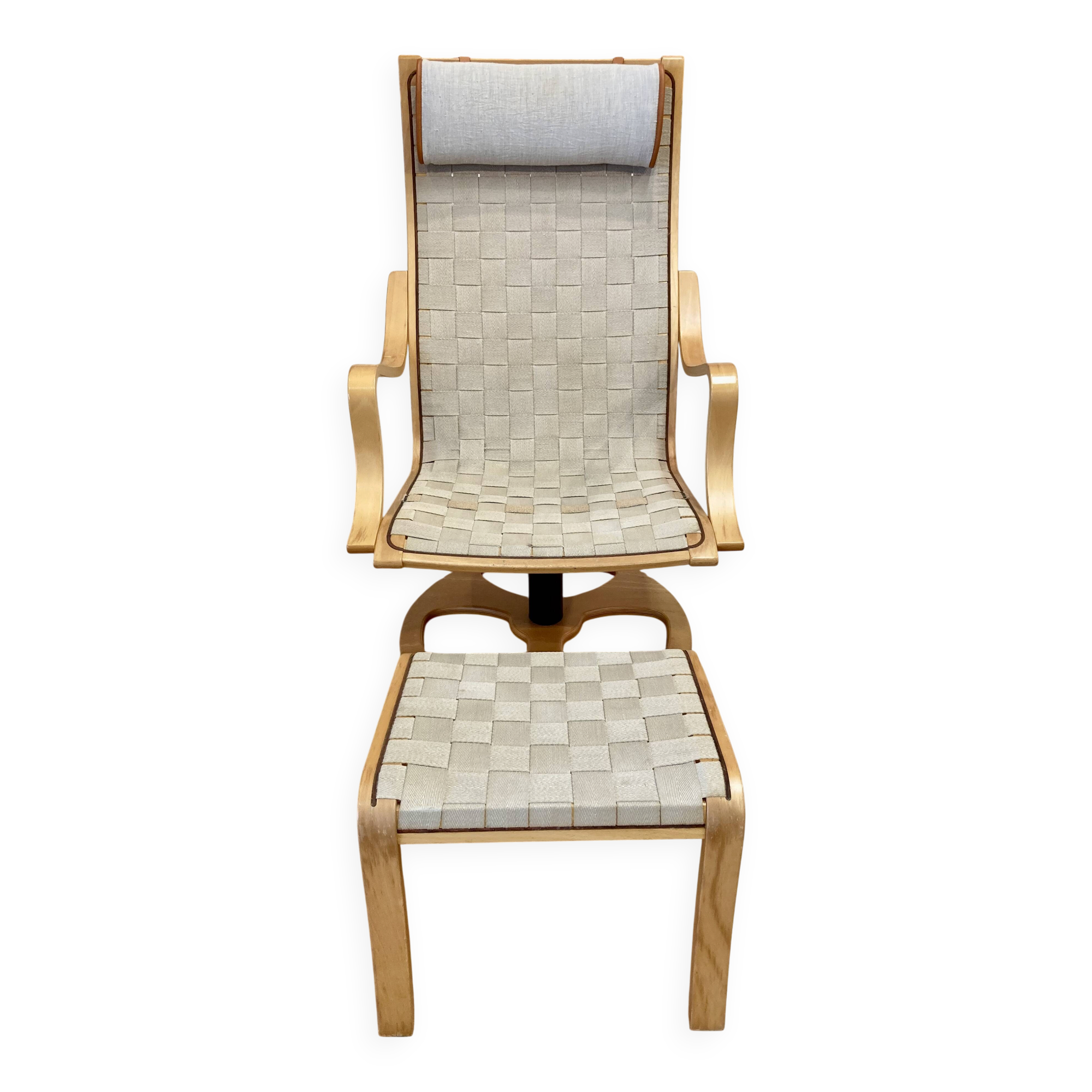 Grand fauteuil pivotant et son ottoman "design scandinave".