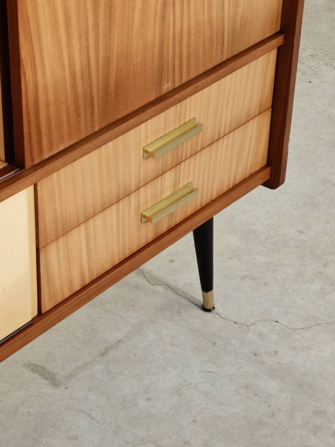 East German sideboard/glass cabinet from the 1960s