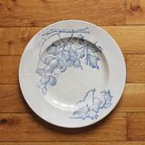 Round ironstone dish decorated with vines and grapes, late 19th-early 20th century