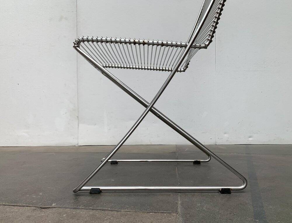Postmodern German cantilever chair by Till Behrens for Schlubach, 1980s.