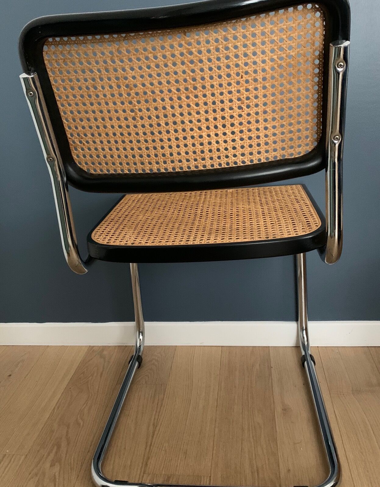 Black B32 chair by Marcel Breuer