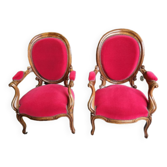 Paire de fauteuils louis philippe a medaillon rouge en noyer