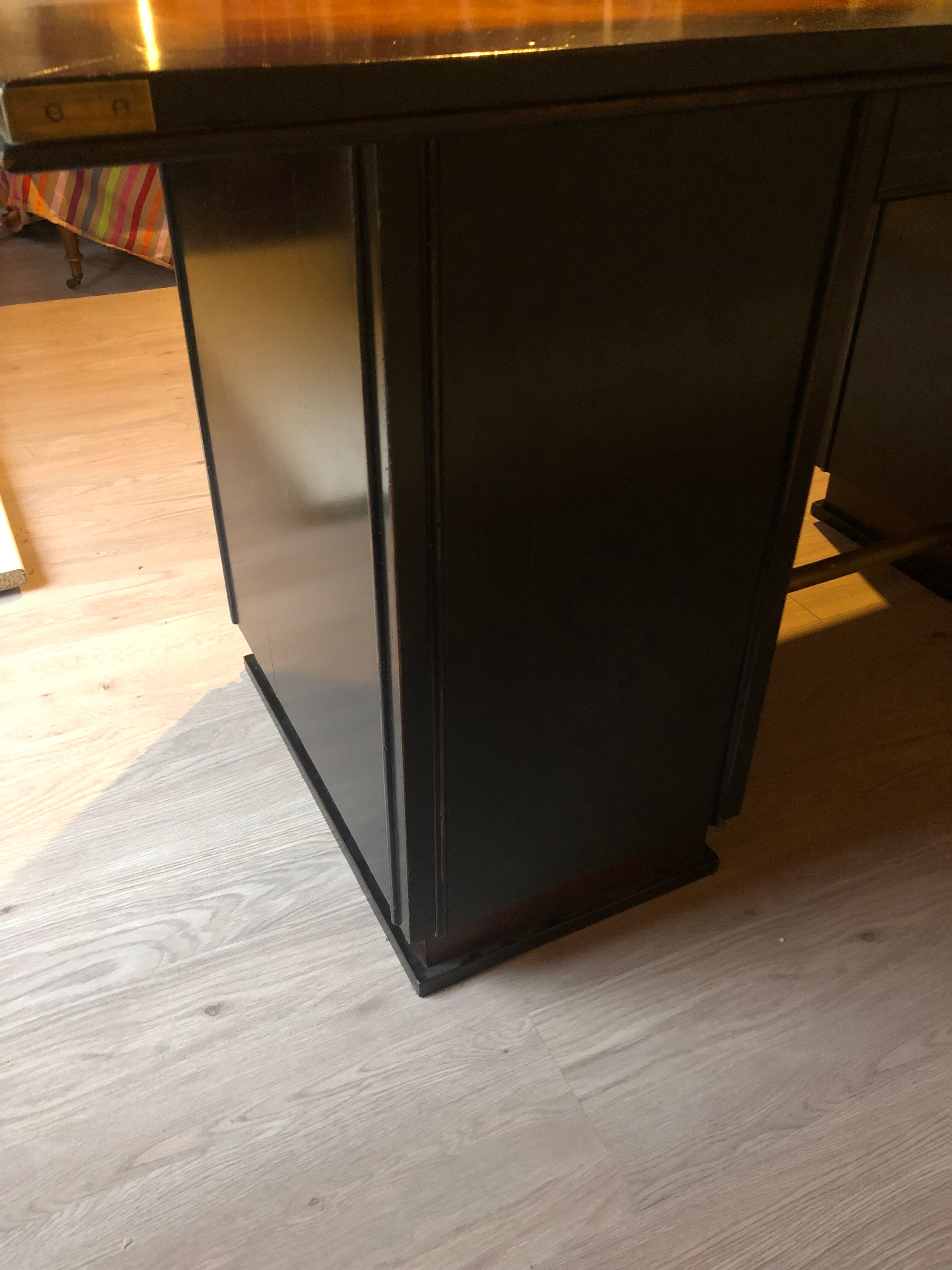 Captain's office per mare per terram