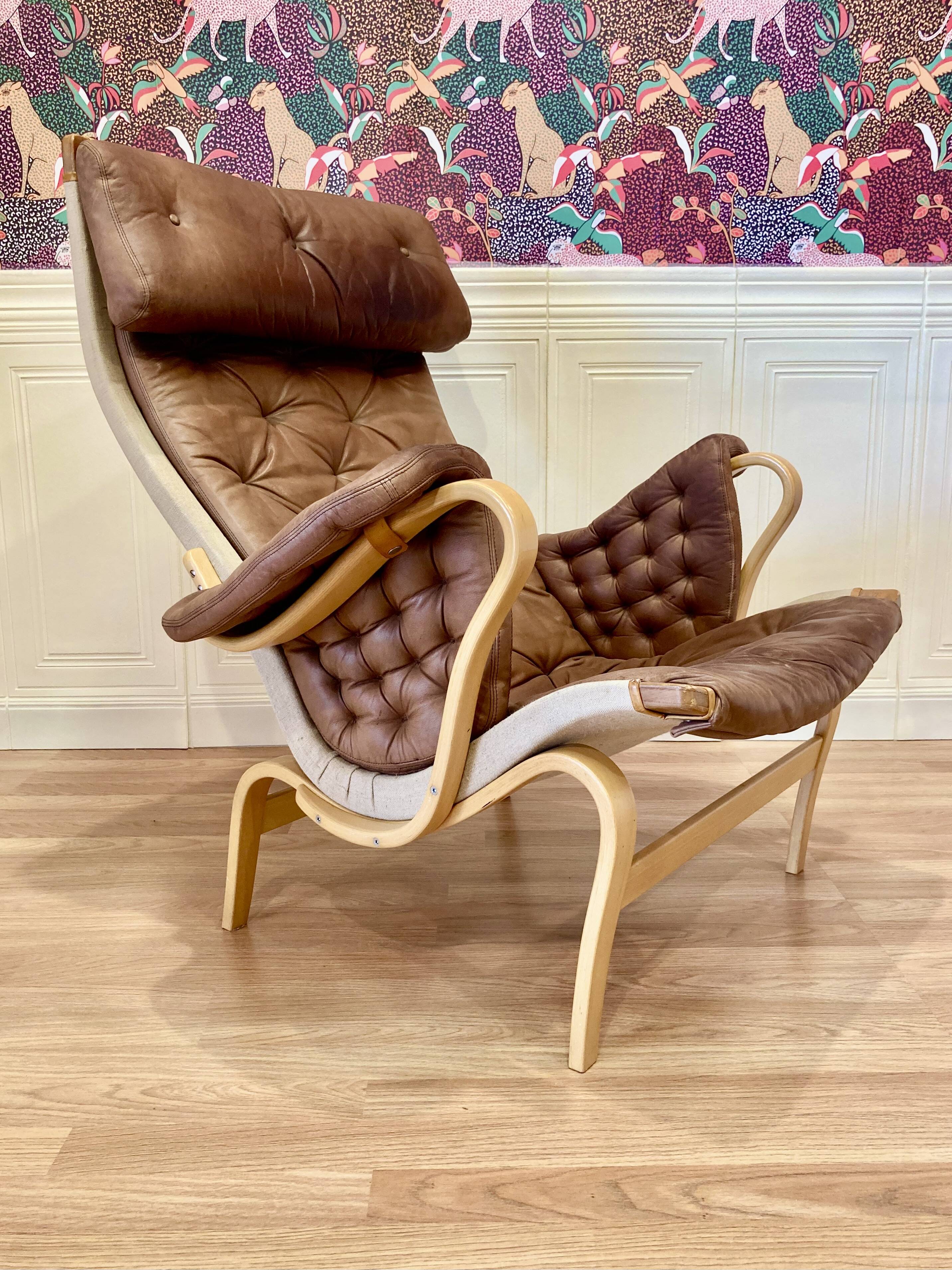 "Pernilla" leather armchair "Bruno Mathsson" 1960.